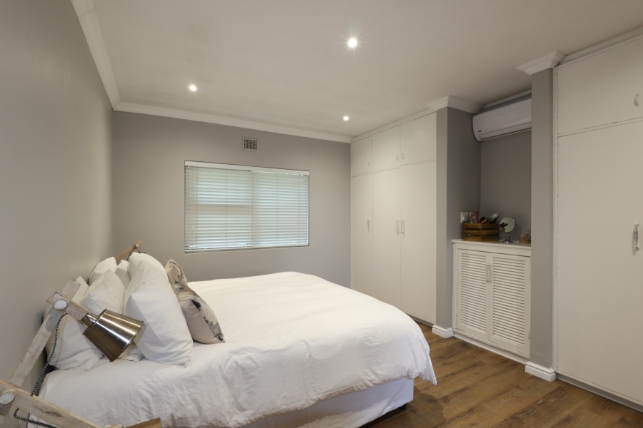 5 Bedroom Property for Sale in Vierlanden Western Cape